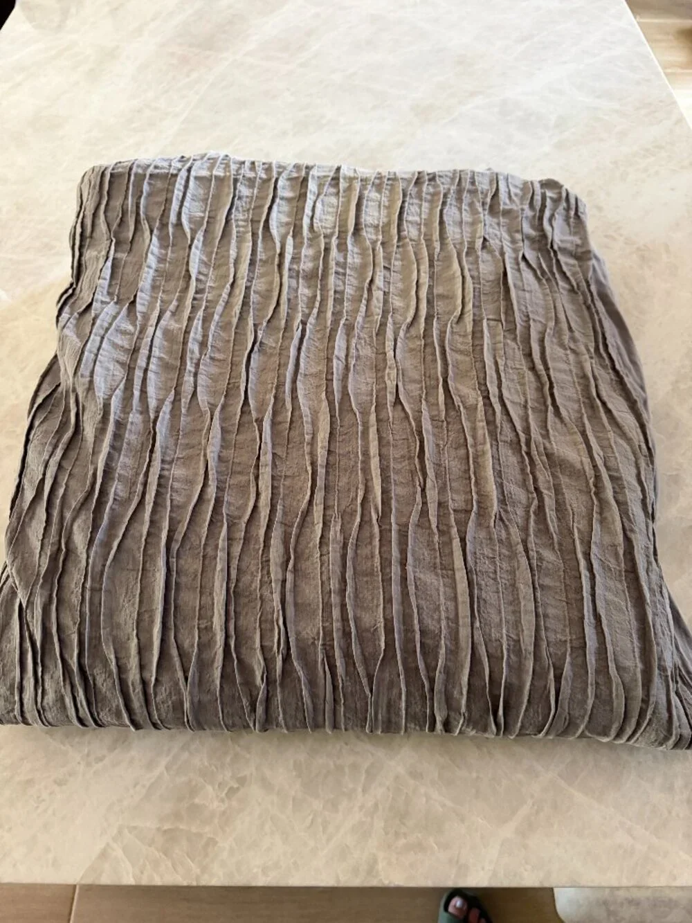 Crate & Barrel Bellamy King Duvet Cover Nickel Gray Textured Pleated Portugal